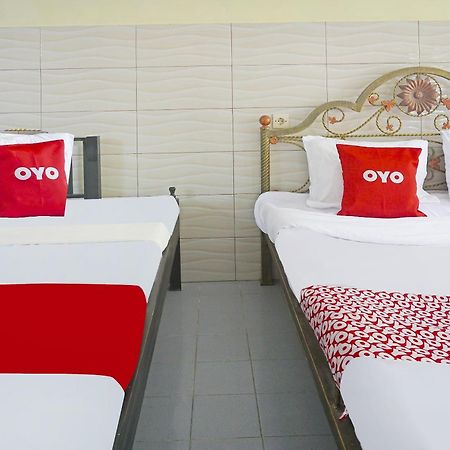 Putih Mulia Homestay Syariah Lumajang Ngoại thất bức ảnh