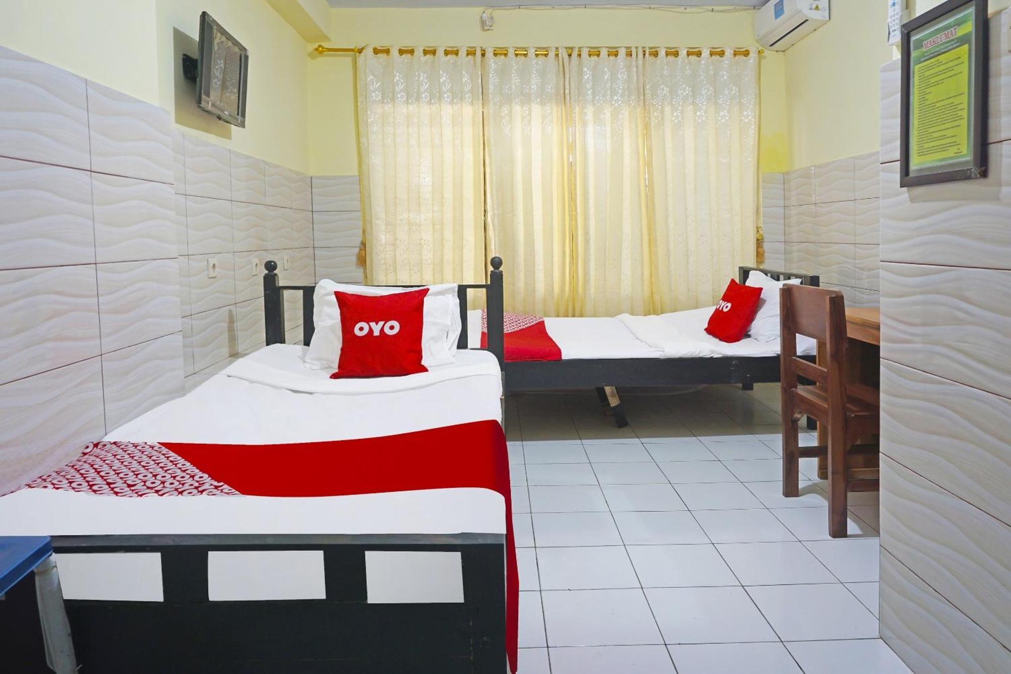Putih Mulia Homestay Syariah Lumajang Ngoại thất bức ảnh