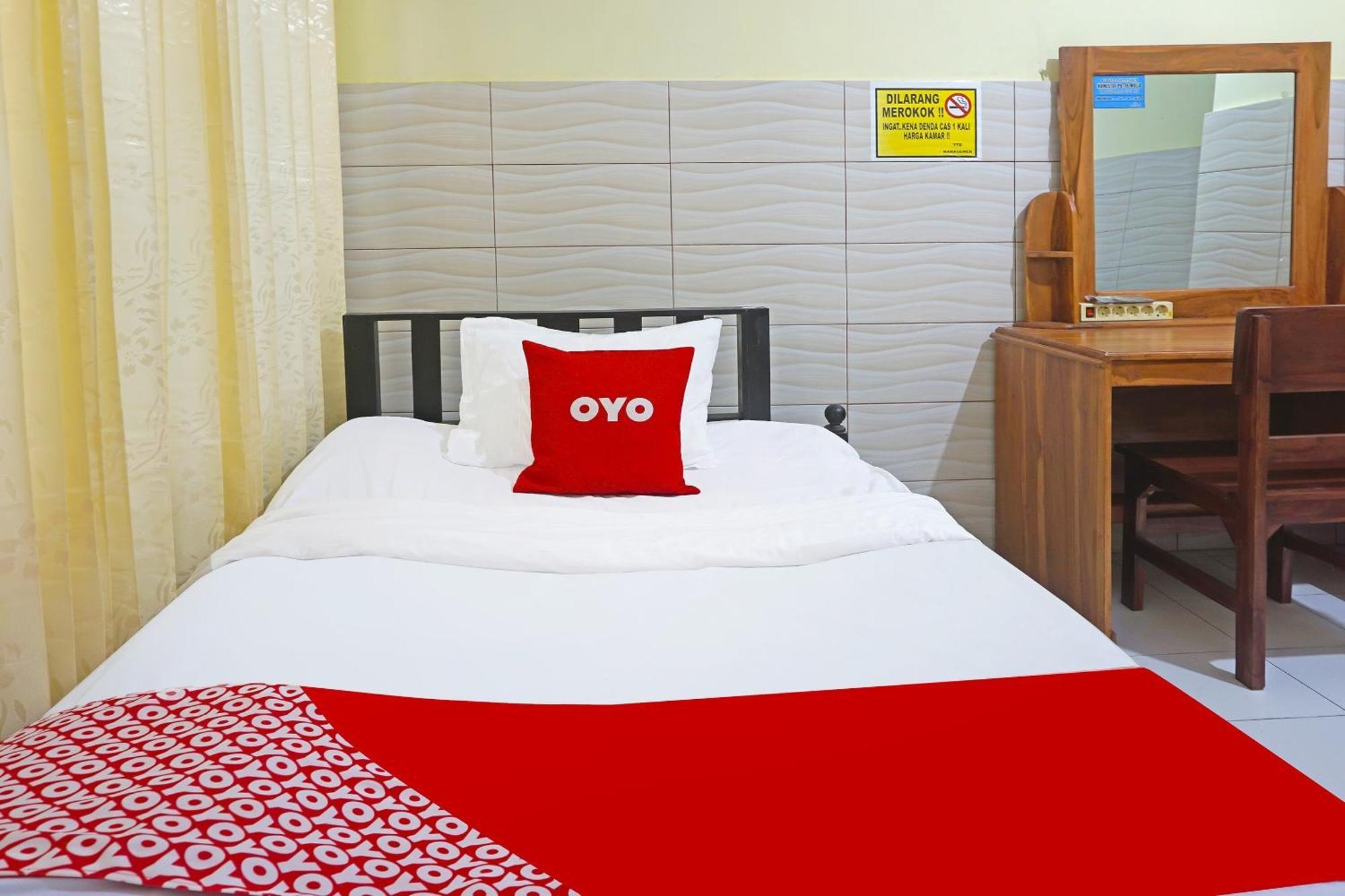 Putih Mulia Homestay Syariah Lumajang Ngoại thất bức ảnh