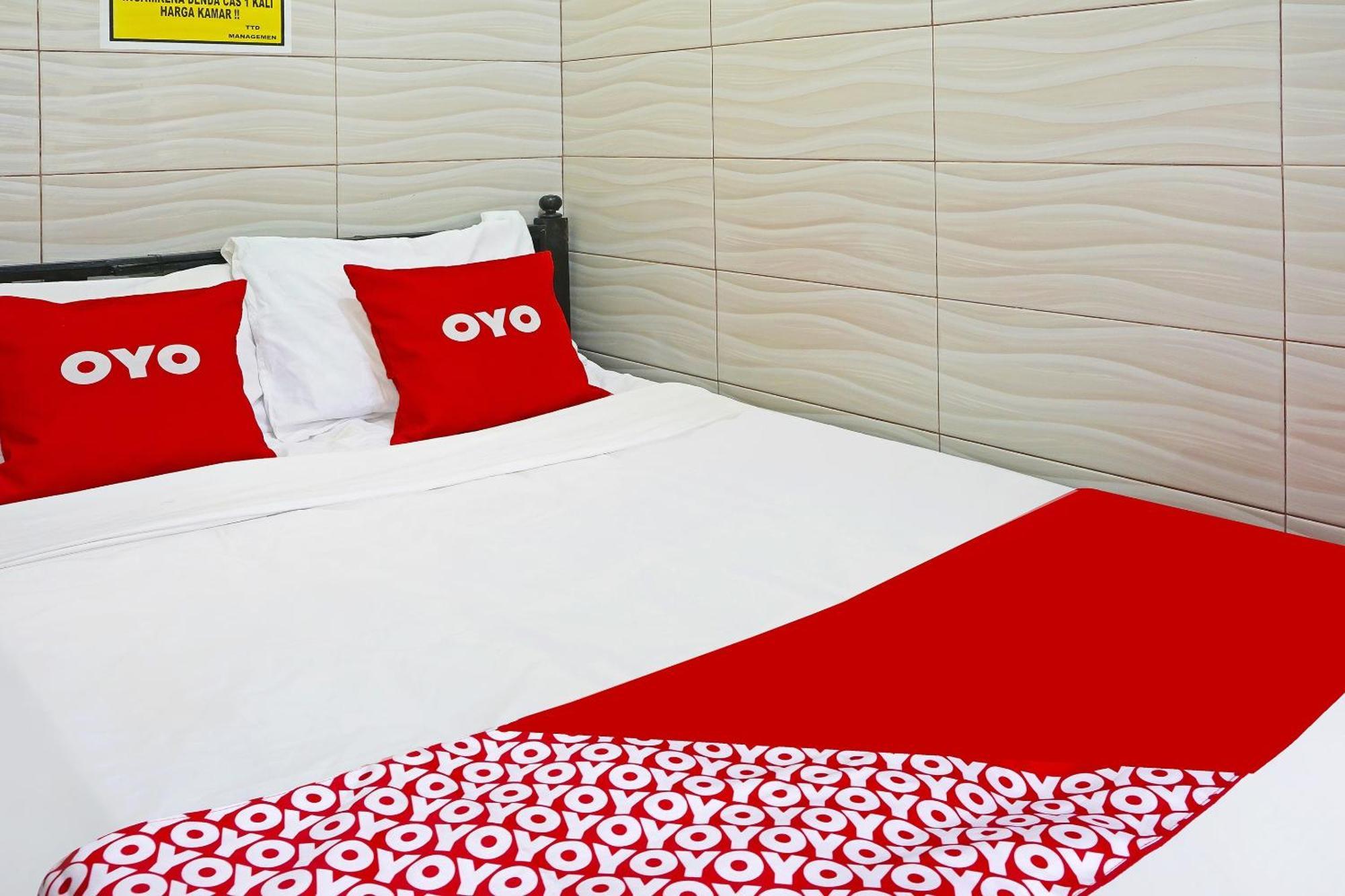 Putih Mulia Homestay Syariah Lumajang Ngoại thất bức ảnh