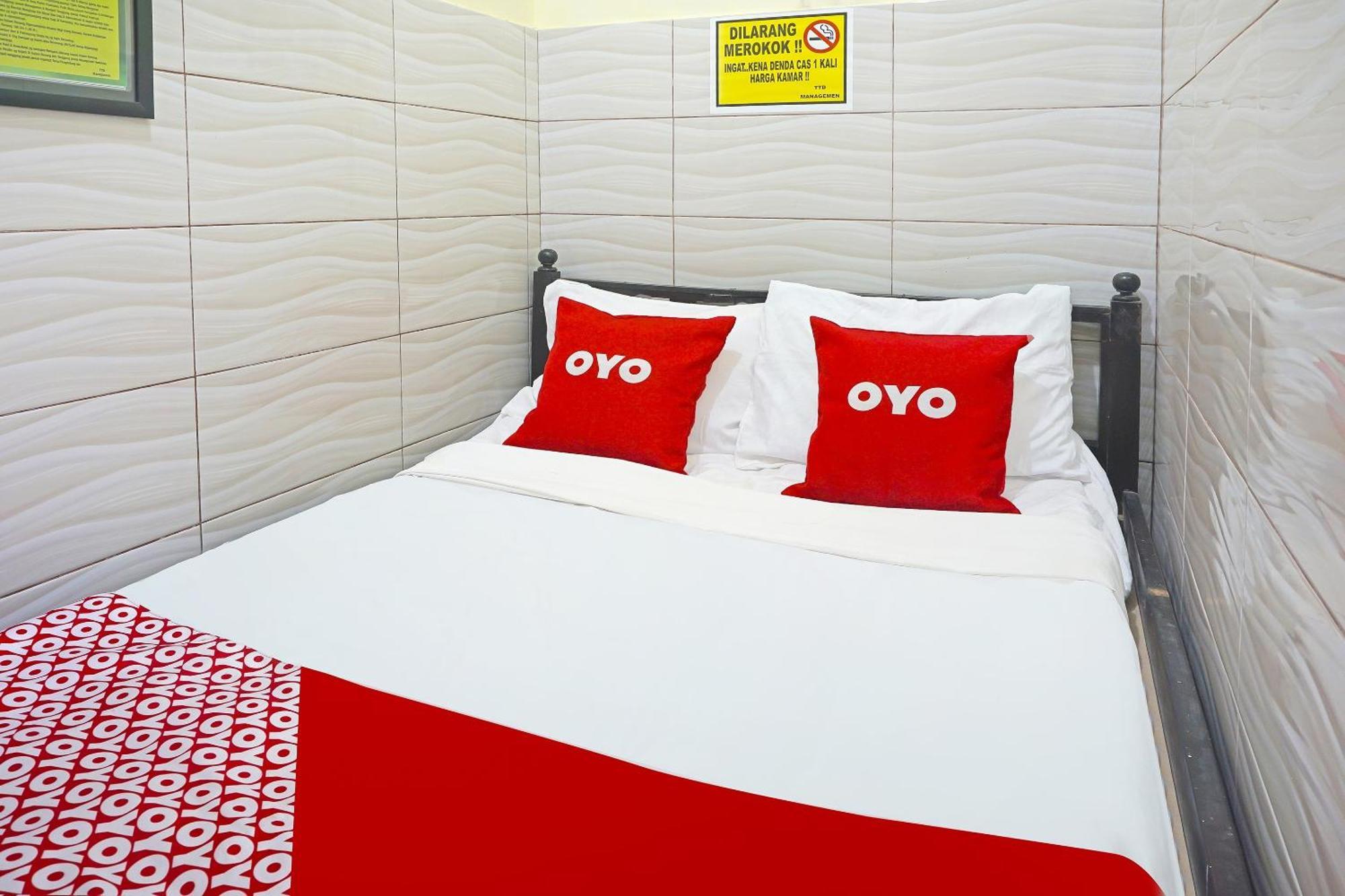 Putih Mulia Homestay Syariah Lumajang Ngoại thất bức ảnh